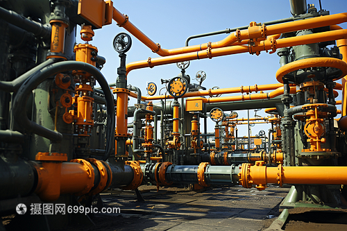 能源动脉的关键节点 石油管道与阀门设备